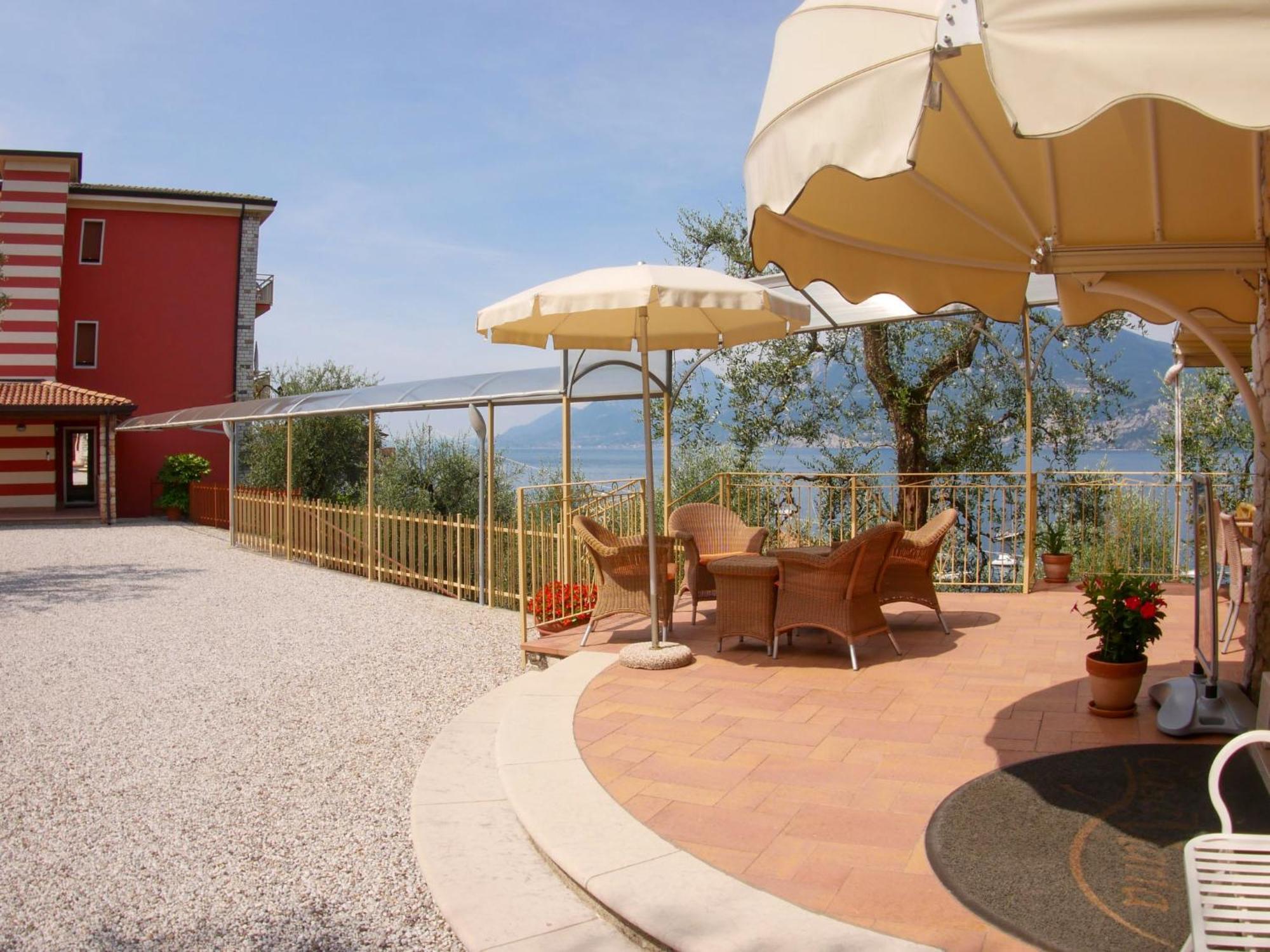 אסנצה די ברנצונה Locazione Turistica Casa Maria-3 By Interhome מראה חיצוני תמונה